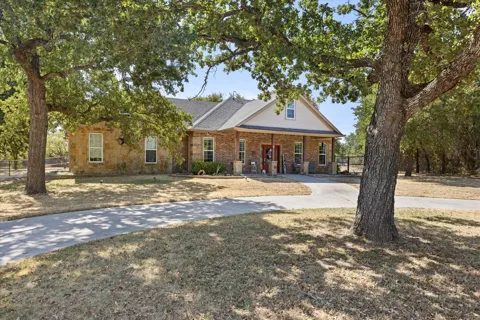 190 Lone Oak