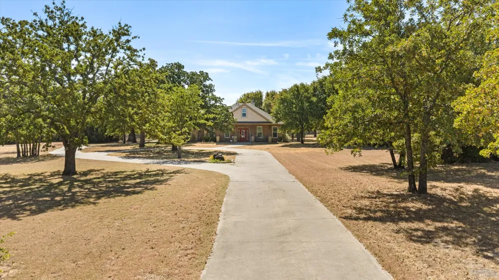 190 Lone Oak Mineral Wells, TX 76067