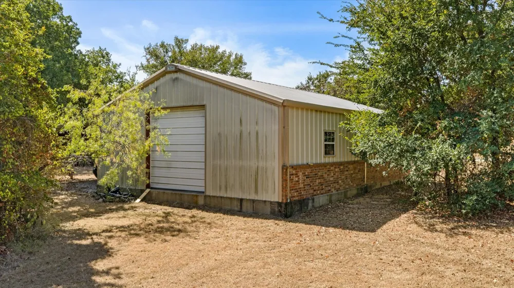 190 Lone Oak Mineral Wells, TX 76067