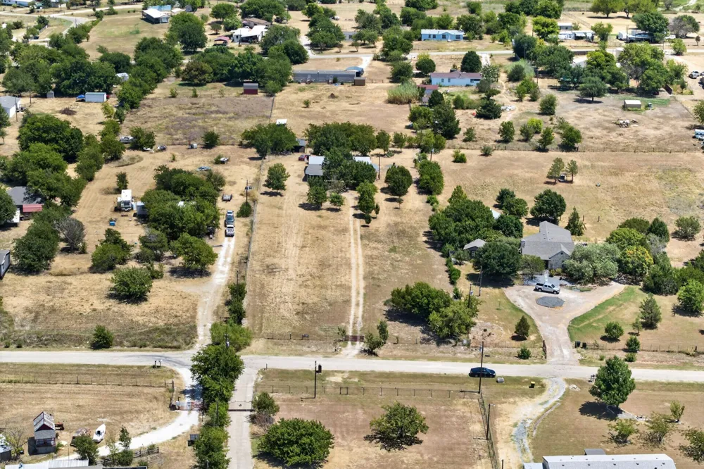 9620 Valley Road Joshua, TX 76058