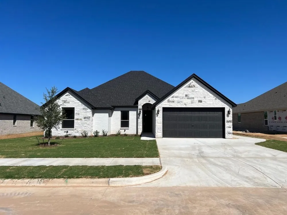 172 Crenshaw Court Stephenville, TX 76401