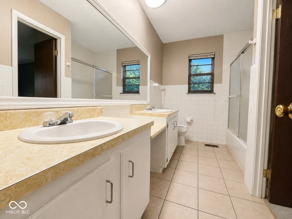 5631 Somers Drive Indianapolis, IN 46237