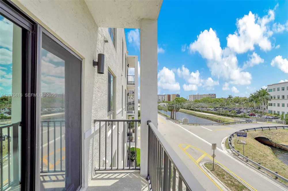 8301 NW 41st St #B-303 Doral, FL 33166