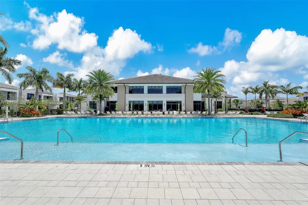 8301 NW 41st St #B-303 Doral, FL 33166