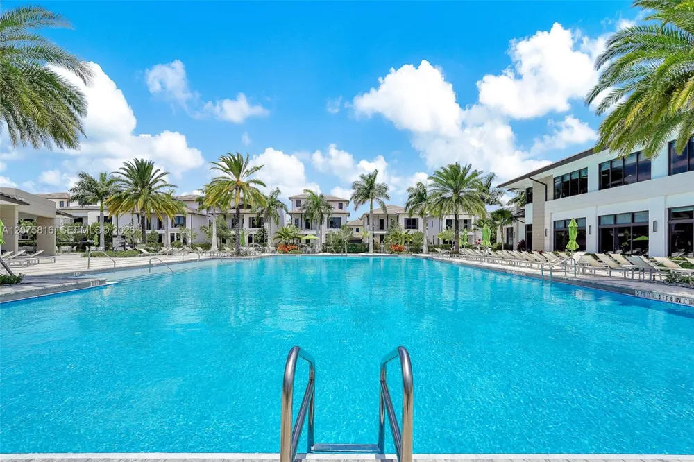 8301 NW 41st St #B-303 Doral, FL 33166