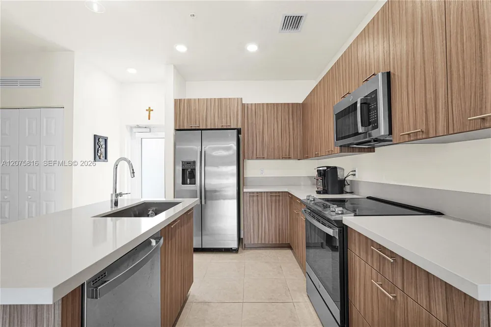 8301 NW 41st St #B-303 Doral, FL 33166