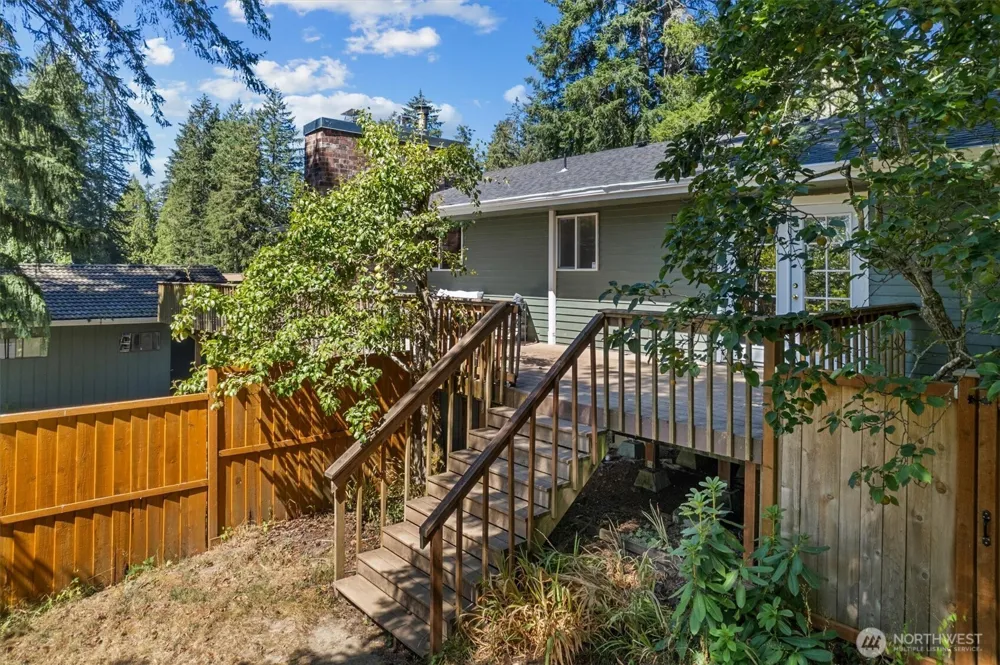 131 E Channel Drive Allyn, WA 98524