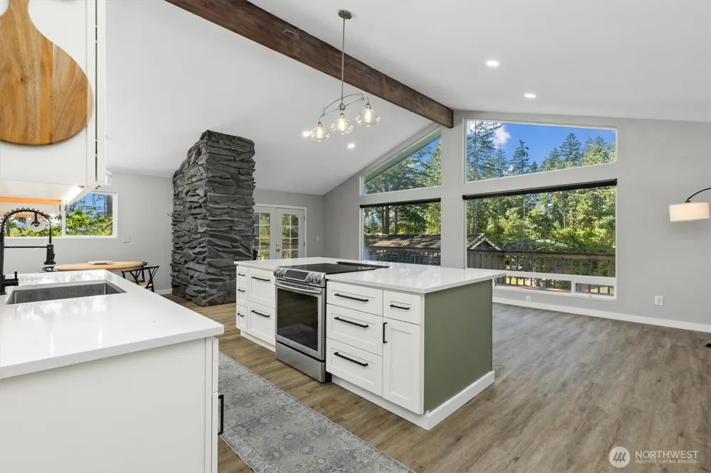 131 E Channel Drive Allyn, WA 98524