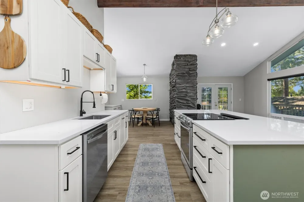 131 E Channel Drive Allyn, WA 98524