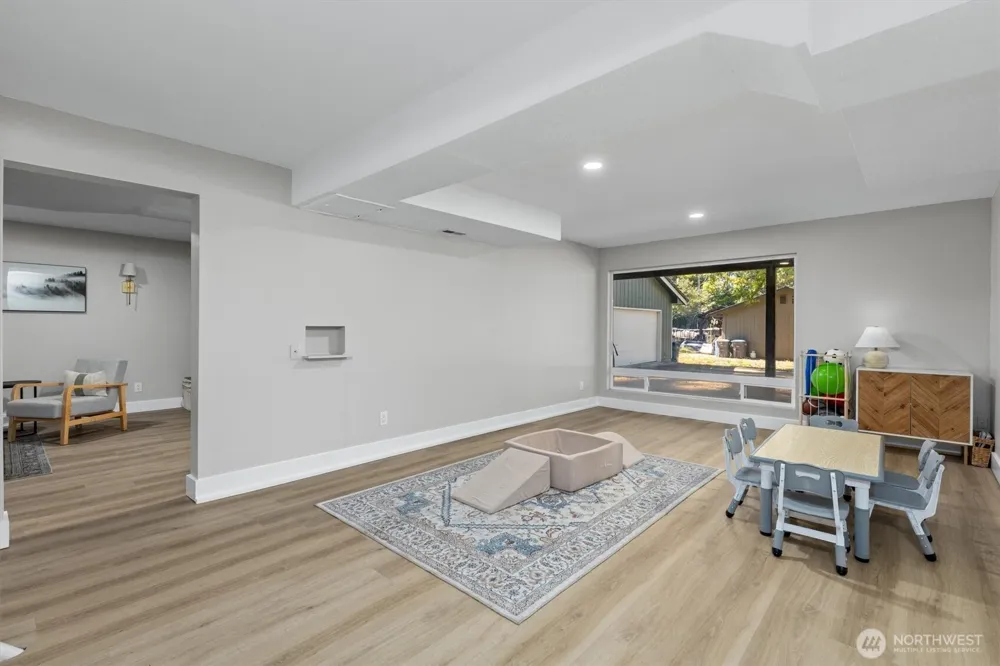 131 E Channel Drive Allyn, WA 98524