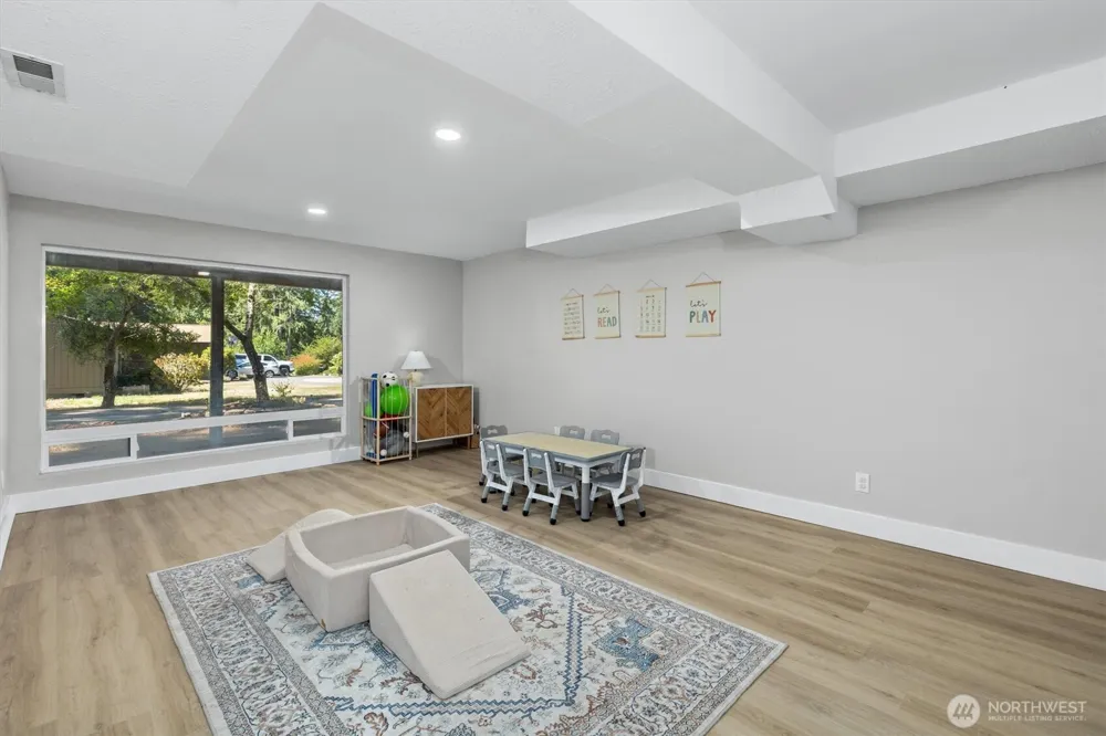 131 E Channel Drive Allyn, WA 98524