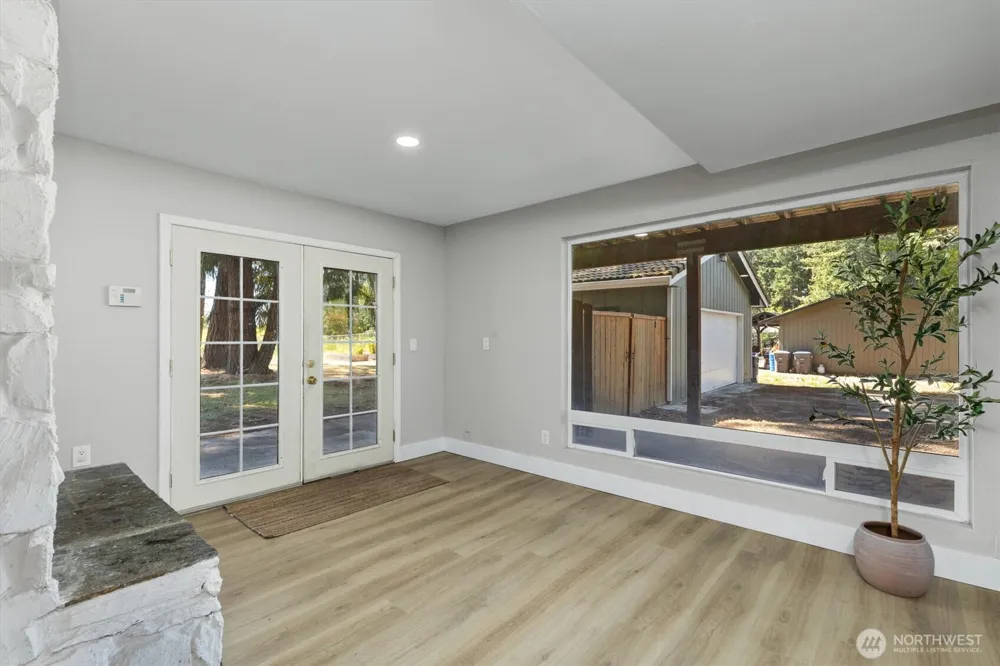 131 E Channel Drive Allyn, WA 98524