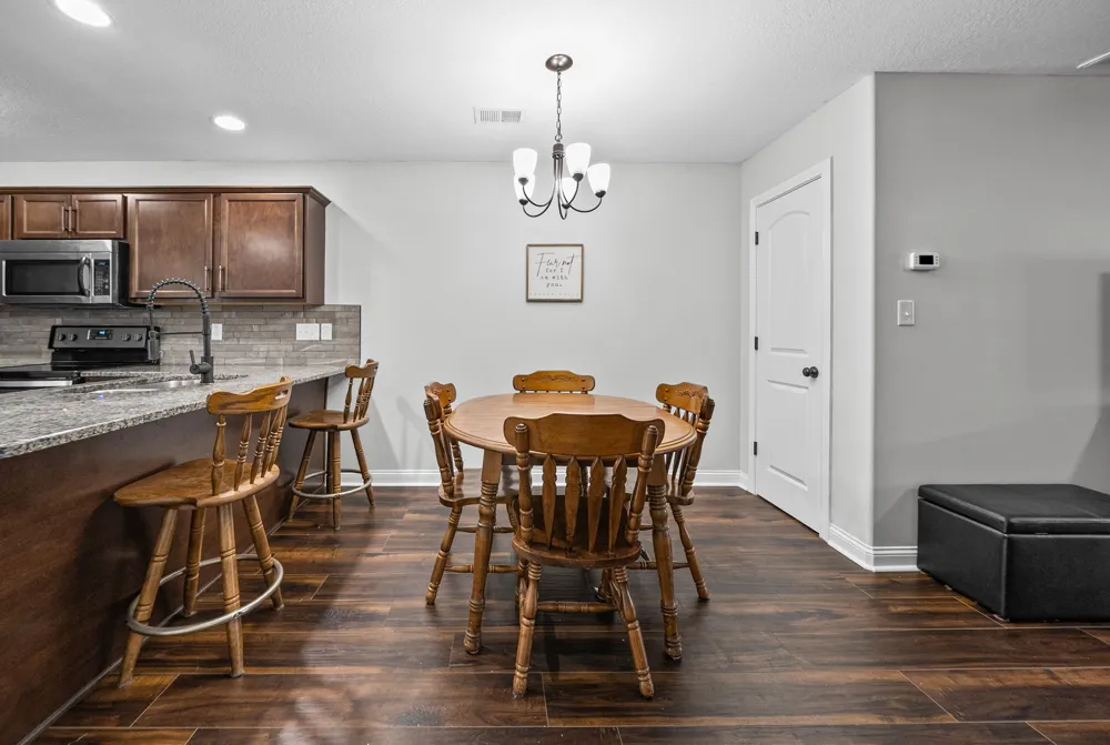 354 Sam Houston Cir Clarksville, TN 37040