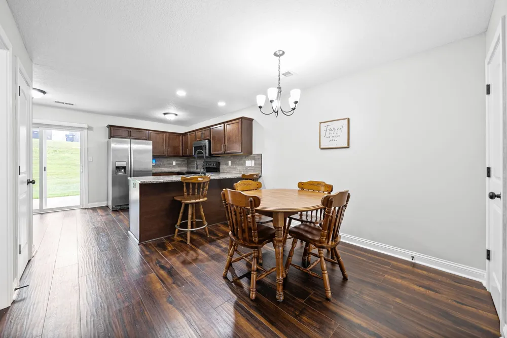 354 Sam Houston Cir Clarksville, TN 37040