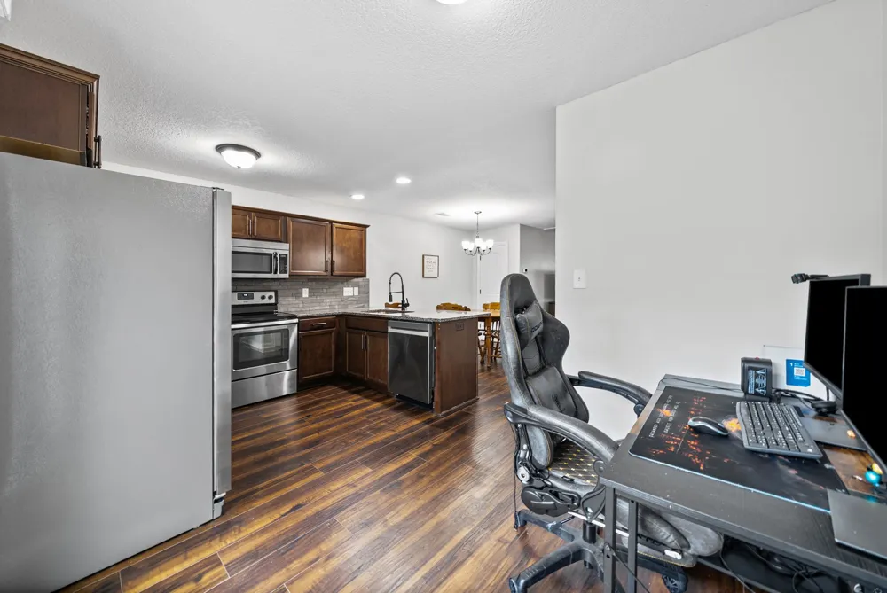 354 Sam Houston Cir Clarksville, TN 37040