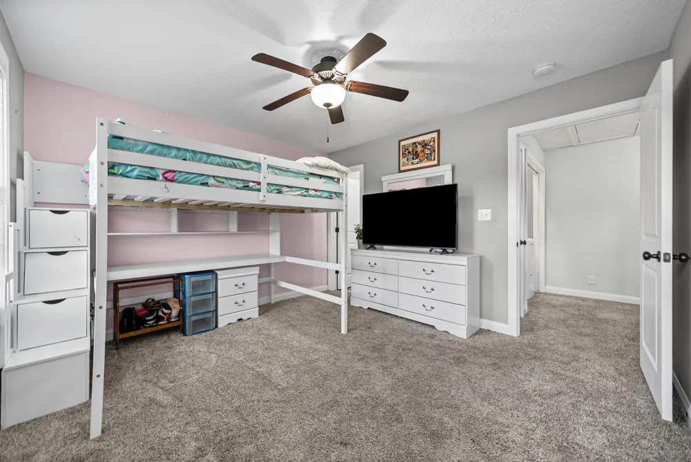354 Sam Houston Cir Clarksville, TN 37040