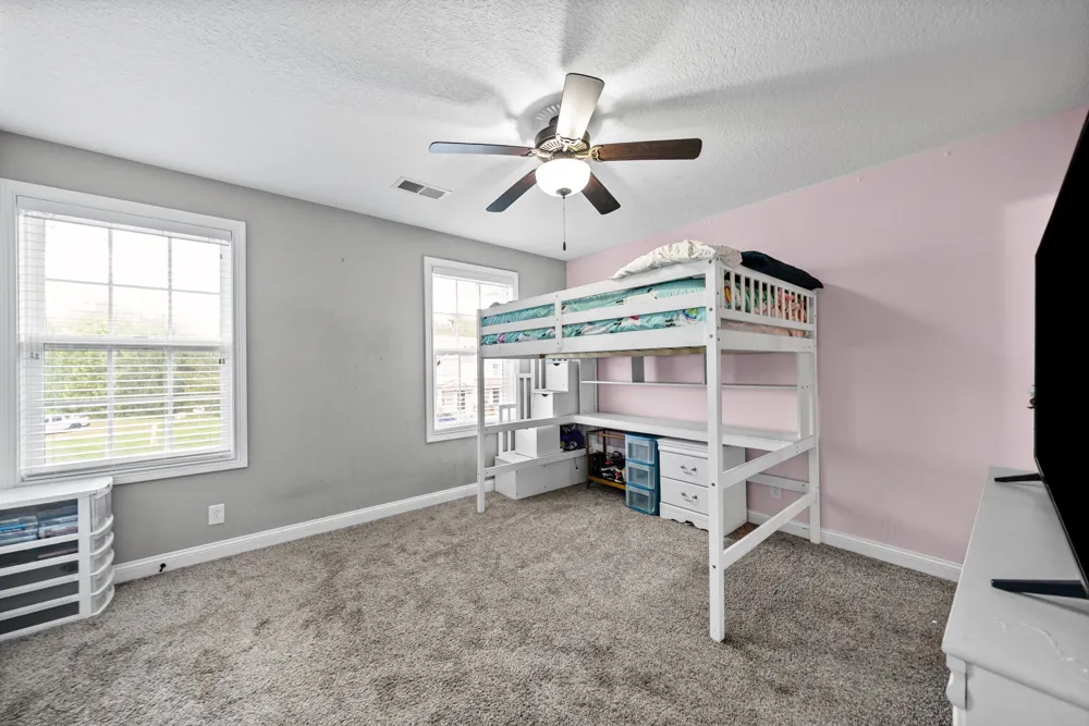 354 Sam Houston Cir Clarksville, TN 37040