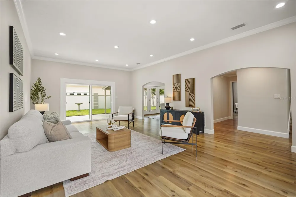 2186 COUNTRYSIDE CIRCLE Orlando, FL 32804