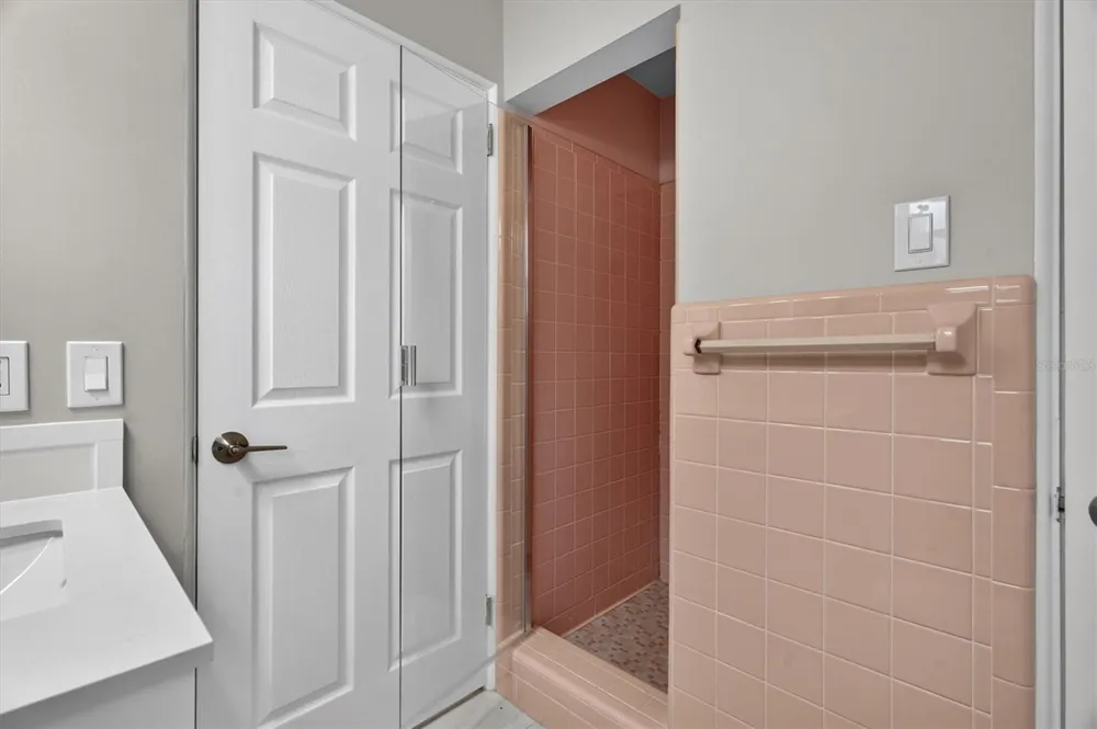 541 LILLIAN DRIVE Madeira Beach, FL 33708