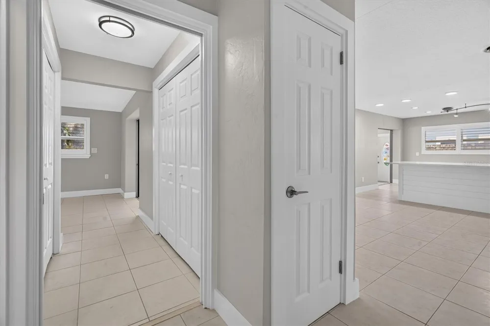 541 LILLIAN DRIVE Madeira Beach, FL 33708