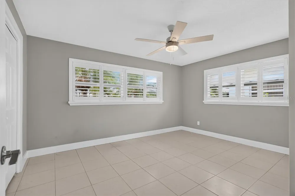 541 LILLIAN DRIVE Madeira Beach, FL 33708