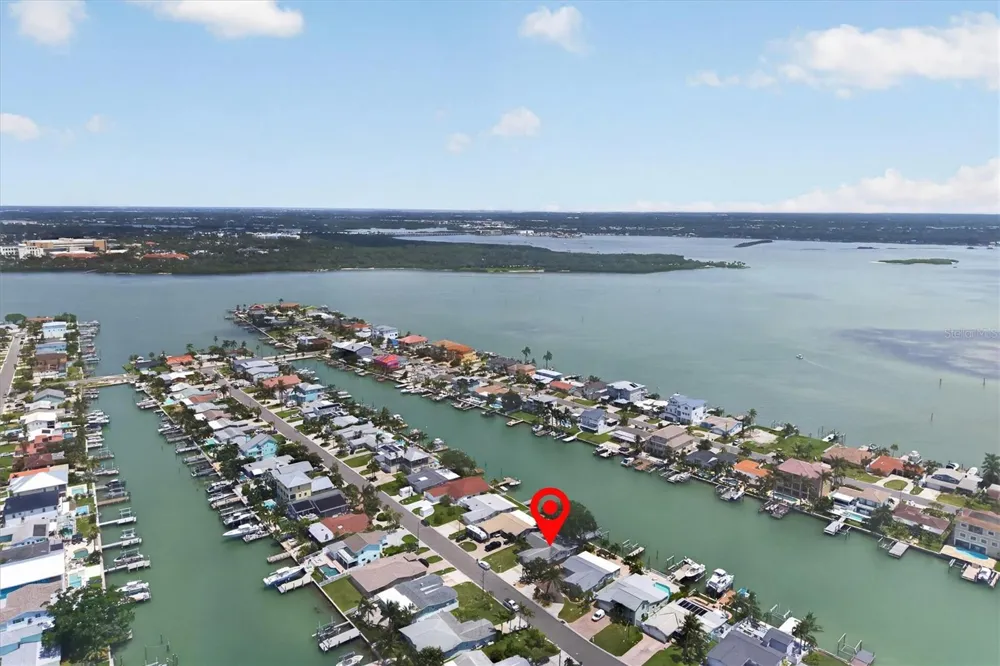 541 LILLIAN DRIVE Madeira Beach, FL 33708