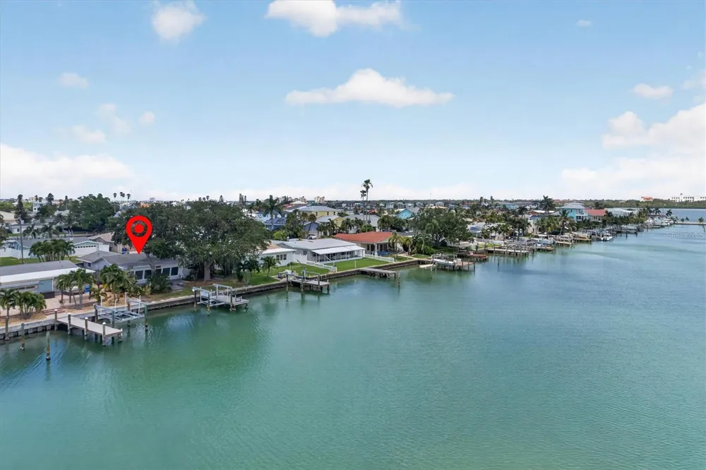 541 LILLIAN DRIVE Madeira Beach, FL 33708