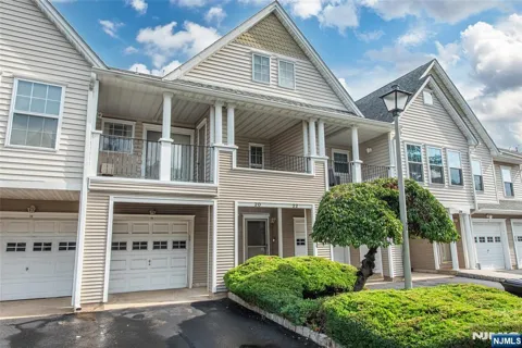 20 Collura Lane K087