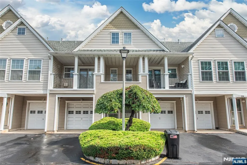 20 Collura Lane K087 Clifton, NJ 07012