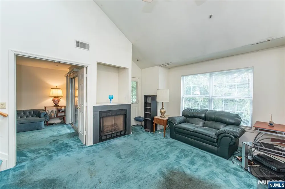 20 Collura Lane K087 Clifton, NJ 07012
