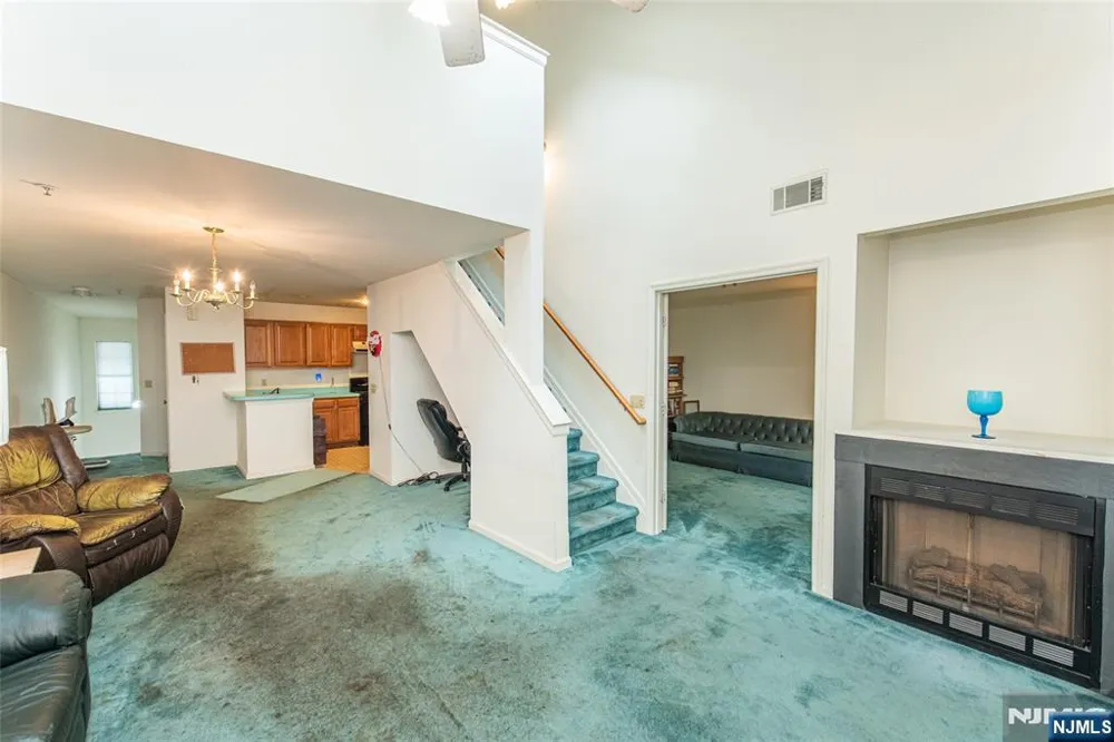 20 Collura Lane K087 Clifton, NJ 07012