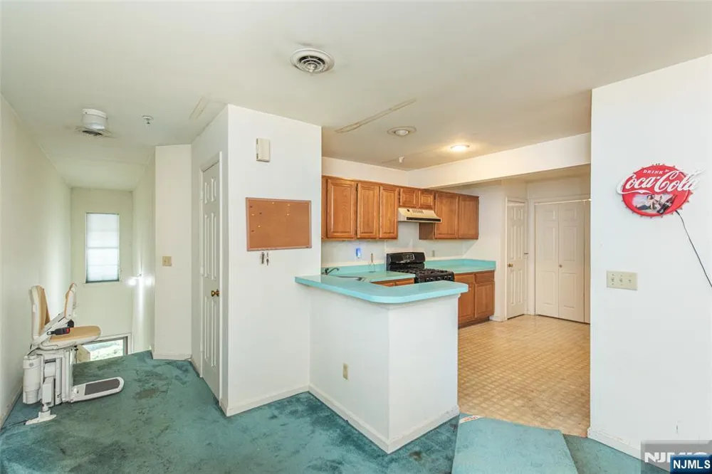 20 Collura Lane K087 Clifton, NJ 07012