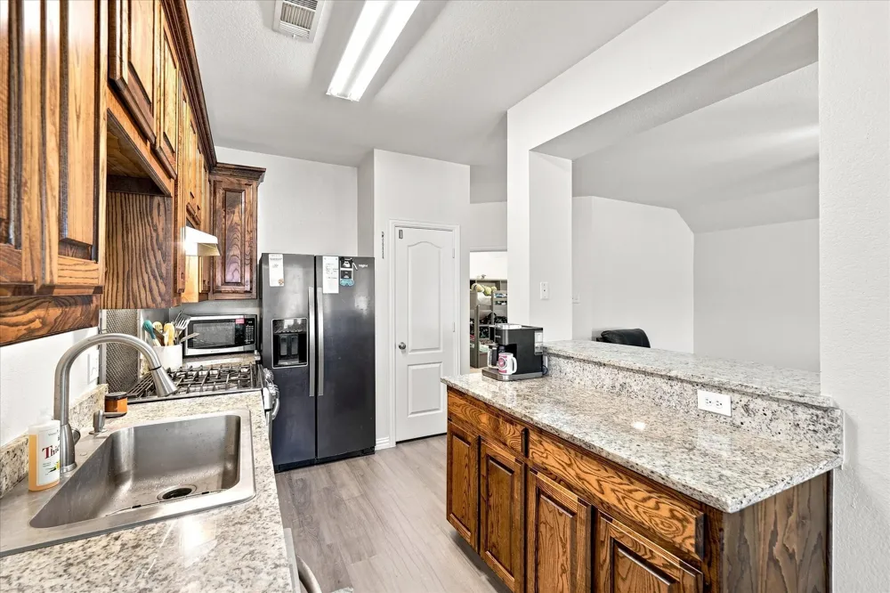 1012 Scenic Drive Justin, TX 76247