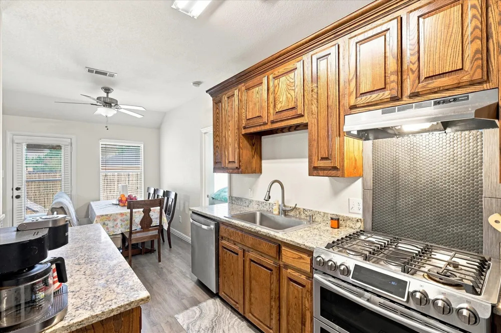 1012 Scenic Drive Justin, TX 76247