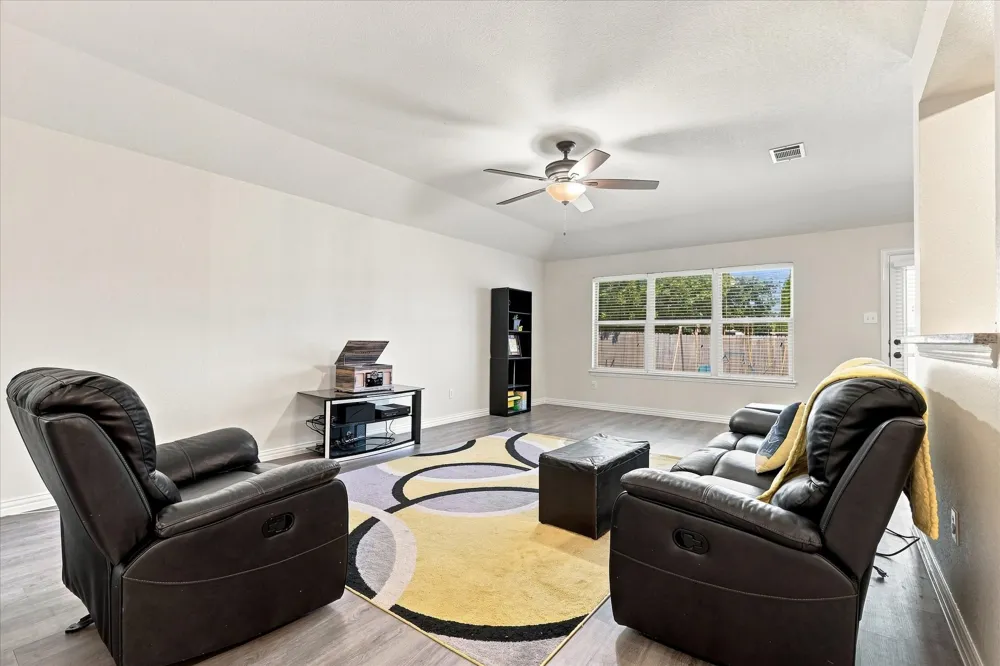 1012 Scenic Drive Justin, TX 76247