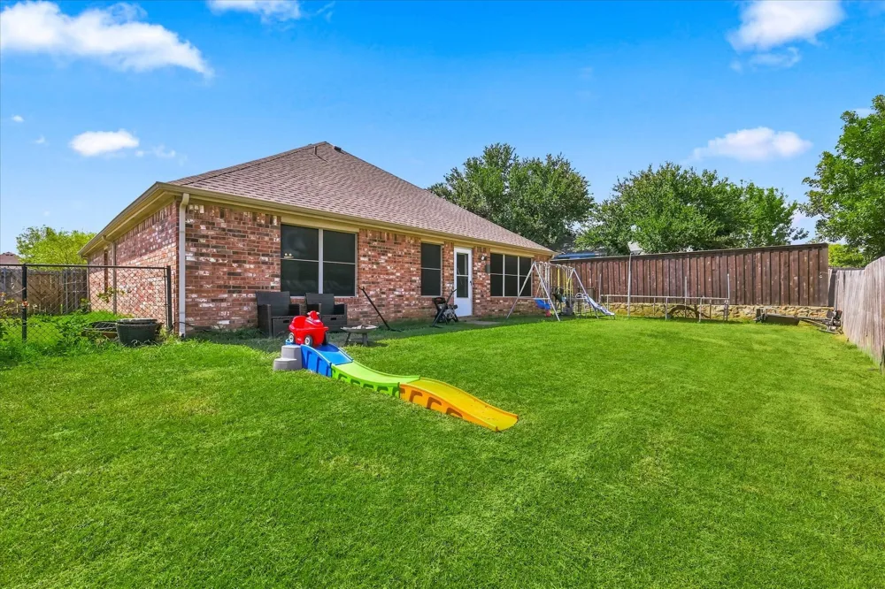 1012 Scenic Drive Justin, TX 76247