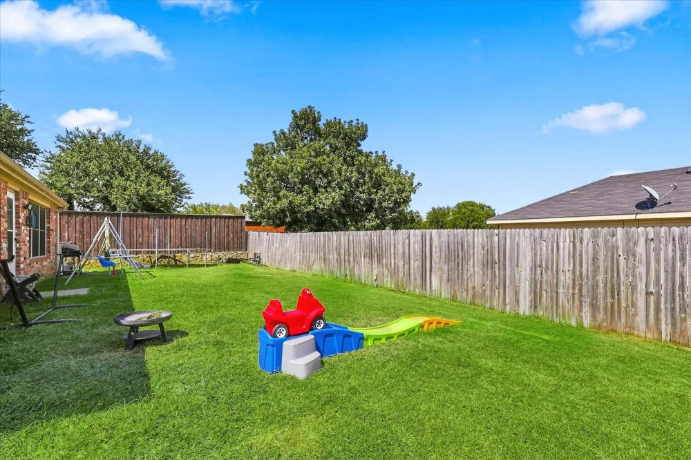 1012 Scenic Drive Justin, TX 76247