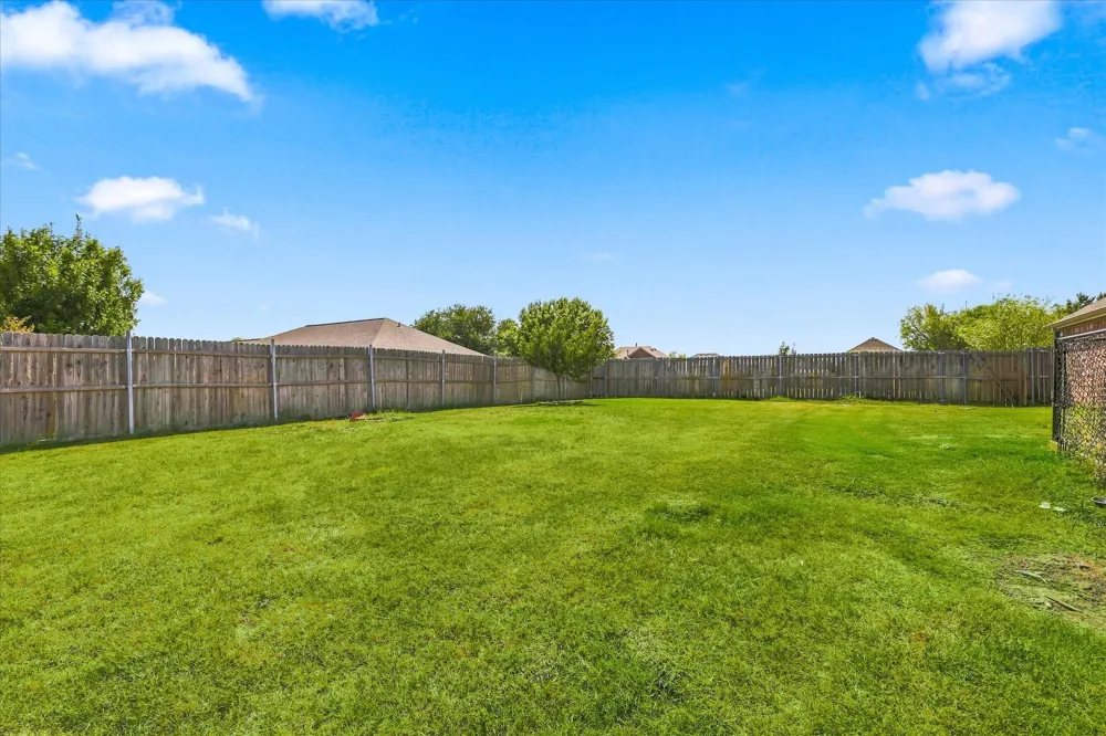 1012 Scenic Drive Justin, TX 76247