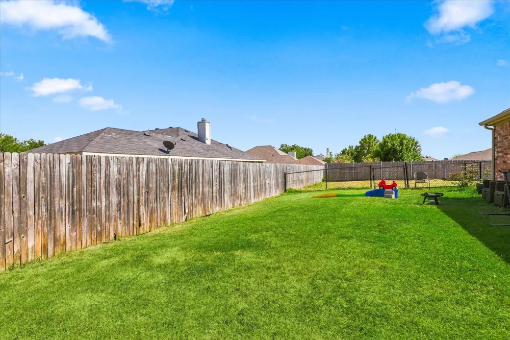 1012 Scenic Drive Justin, TX 76247