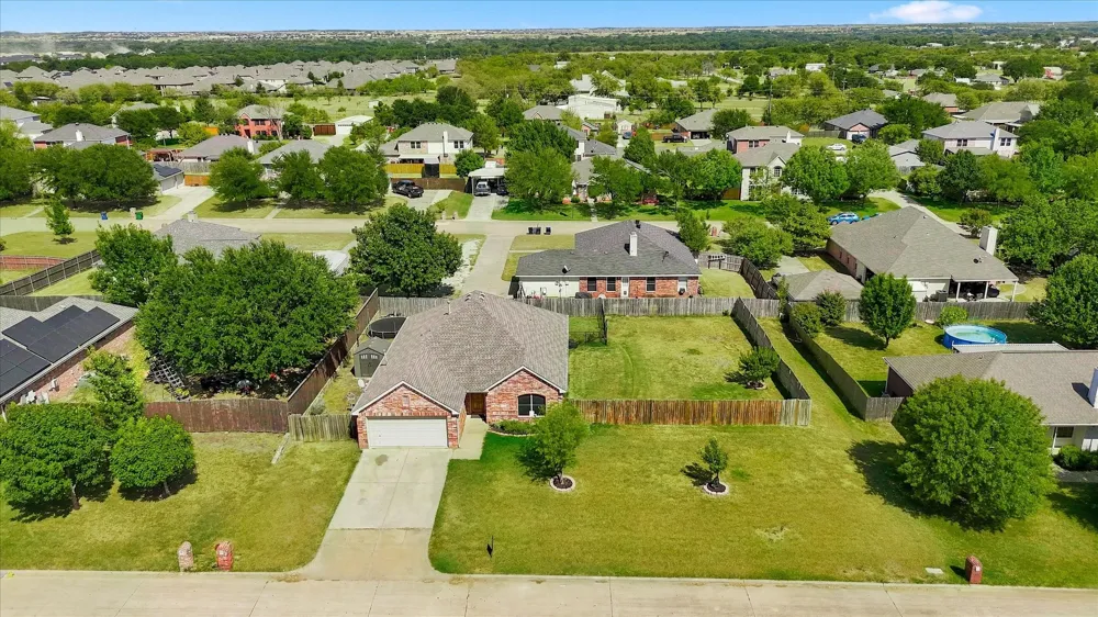 1012 Scenic Drive Justin, TX 76247