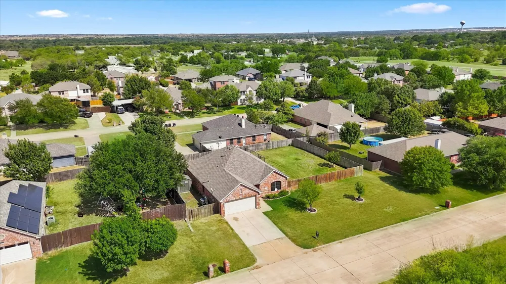 1012 Scenic Drive Justin, TX 76247