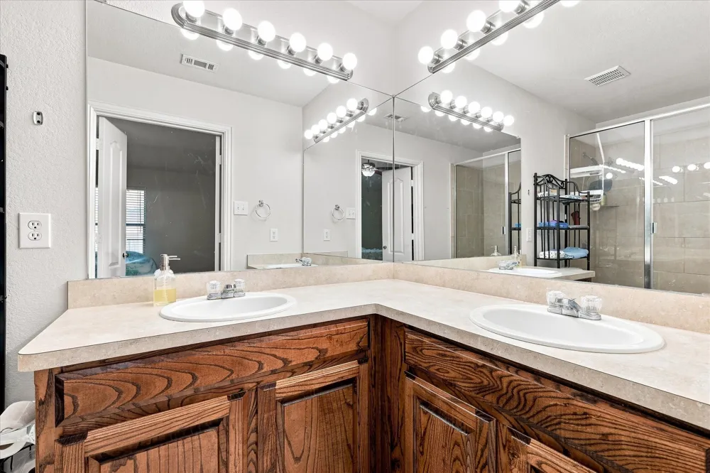 1012 Scenic Drive Justin, TX 76247