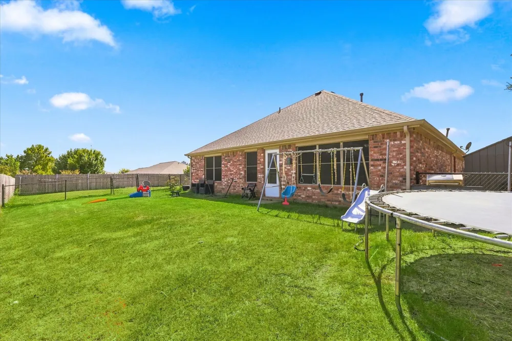 1012 Scenic Drive Justin, TX 76247