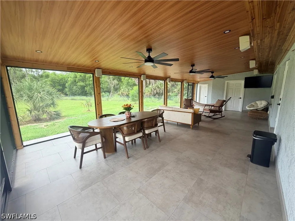 Fawn Lane Naples, FL 34120