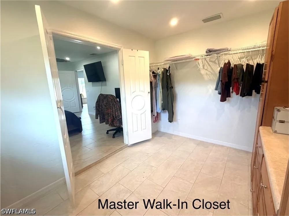Fawn Lane Naples, FL 34120