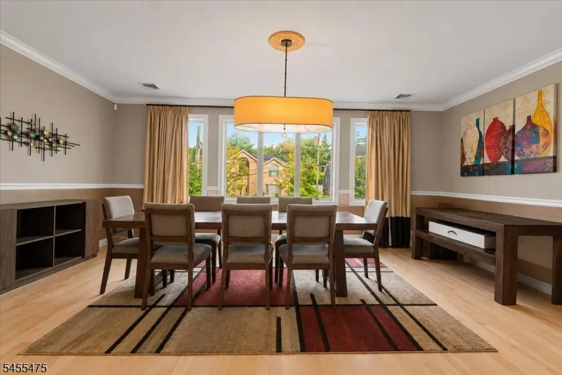 412 Valley View Ave Paramus, NJ 07652