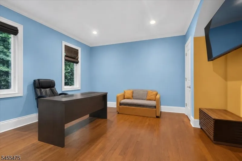 412 Valley View Ave Paramus, NJ 07652