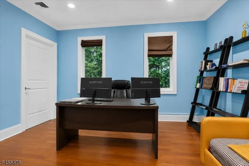 412 Valley View Ave Paramus, NJ 07652