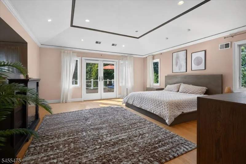 412 Valley View Ave Paramus, NJ 07652