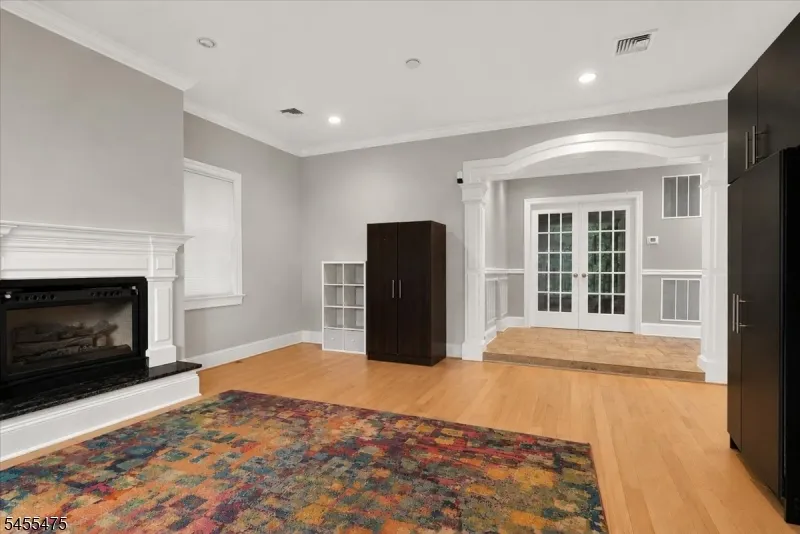 412 Valley View Ave Paramus, NJ 07652